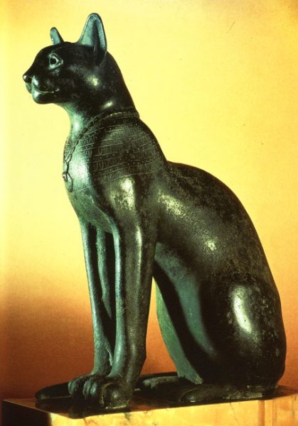 Древнеегипетская статуэтка кошки