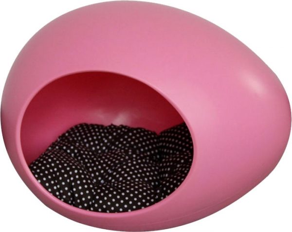 Розовая лежанка-яйцо из пластика
