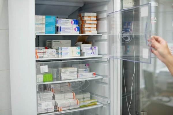 Лекарства в холодильнике