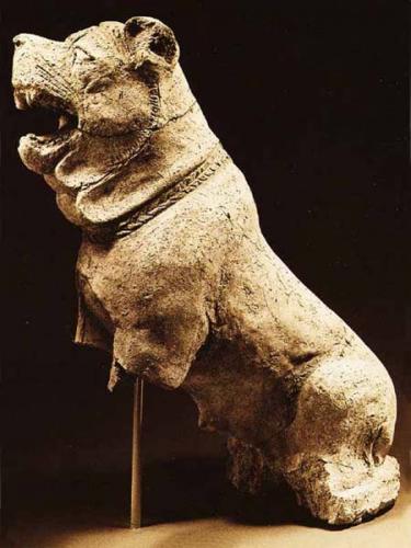 Древняя статуэтка собаки